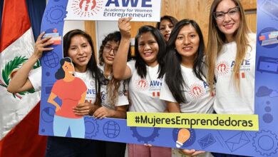 8M: 300 emprendedoras peruanas serán empoderadas por el programa AWE 4.0
