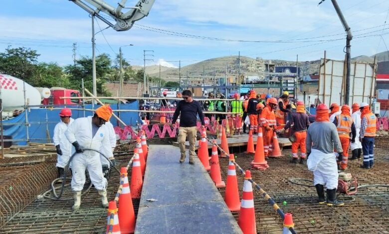 Ministra Lazarte verificó trabajos en el puente Sechín y coordinó acciones para restablecer el tránsito vehicular