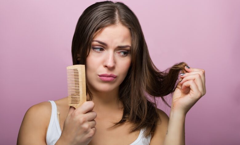 ¿CANSADA DE TENER EL CABELLO QUEBRADIZO Y SIN BRILLO?