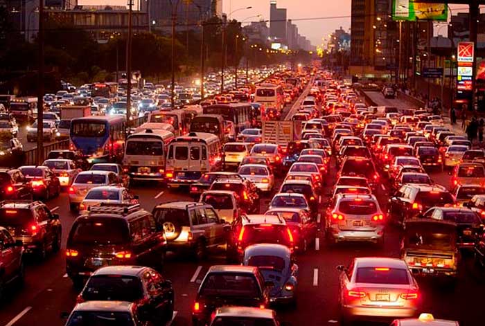 Tráfico vehicular retrocede en enero debido a protestas