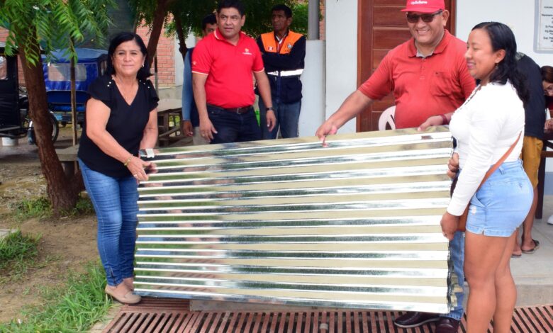 Caja Sullana entrega ayuda humanitaria a familias damnificadas y afectadas por lluvias