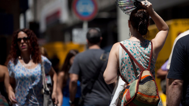 ¿Cómo prevenir los efectos de las olas de calor?