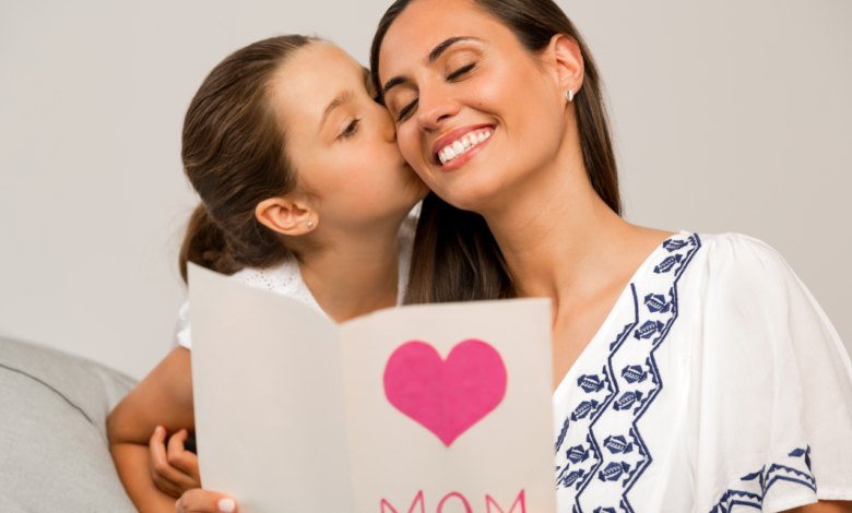 La belleza de ser madre: descubre cómo mimar a tu mamá en su día especial