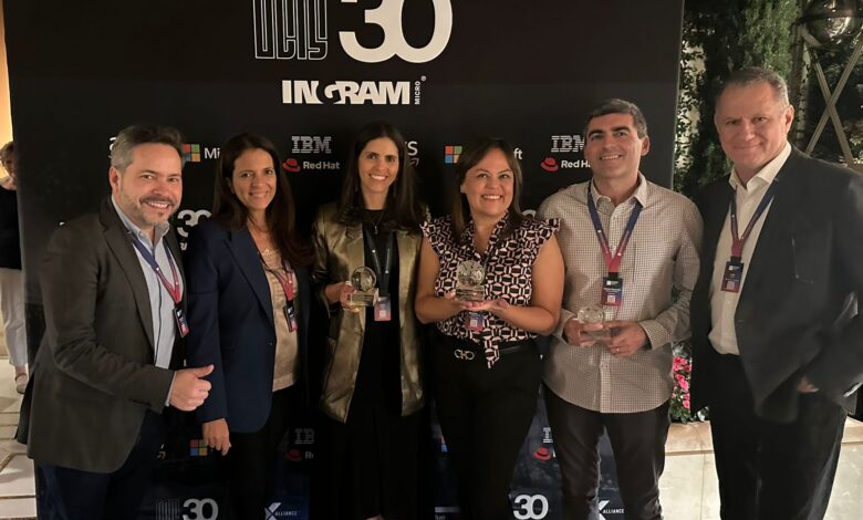 María Jesús Urdanivia recibió el premio Ingram Micro GCIS 2023 Women in Tech: Líder Femenina del Año