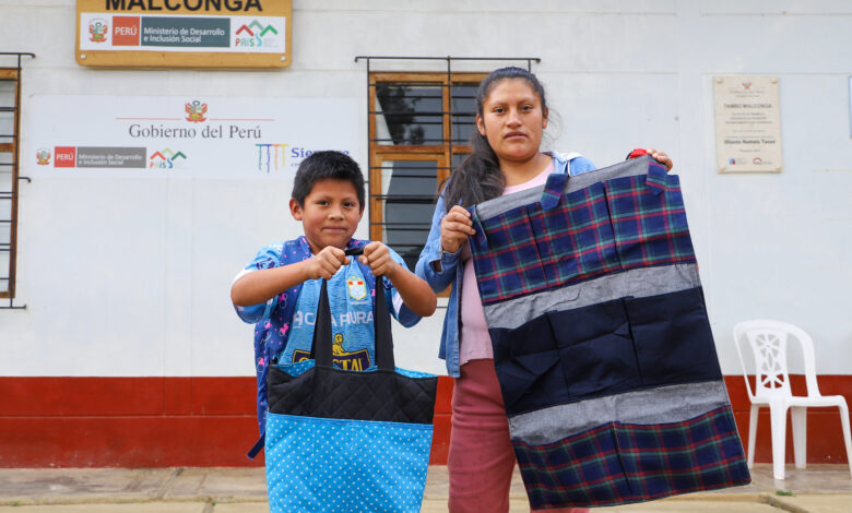 Jenny, la madre huanuqueña que confecciona el futuro de sus hijos en Tambo de Malconga