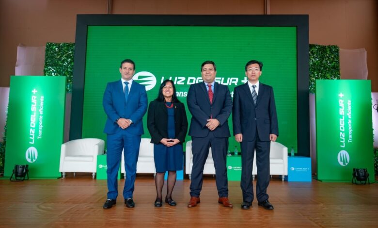 Luz del Sur inaugura su primera flota de 20 camionetas 100% eléctricas
