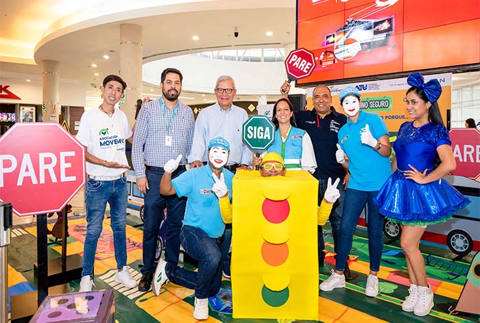 Niñas y niños disfrutaron de las actividades lúdicas y educativas realizadas por la ATU y la Asociación Movemos para promover la seguridad vial