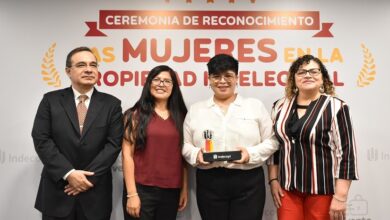 INVESTIGADORA RUTH MANZANARES GRADOS ES RECONOCIDA POR INDECOPI