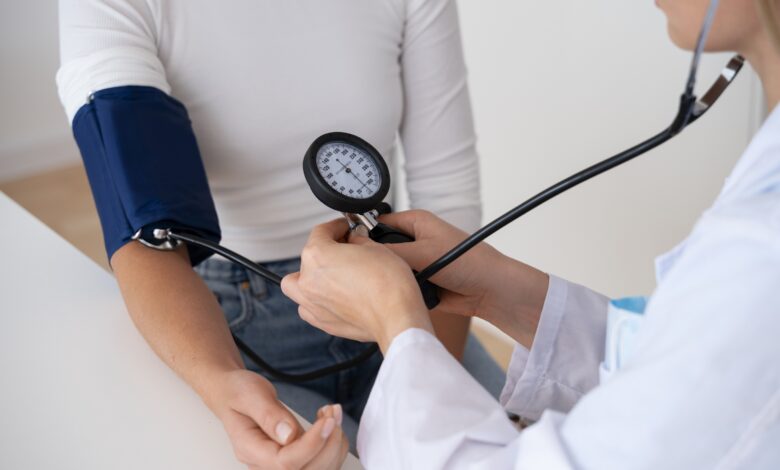 SERVIER LANZA, EN COLABORACIÓN CON LA INICIATIVA DEL MES DE MEDICIÓN DE MAYO, LA QUINTA EDICIÓN DE “#PORQUEYOLODIGO” “#MIDETUPRESIÓNARTERIAL”
