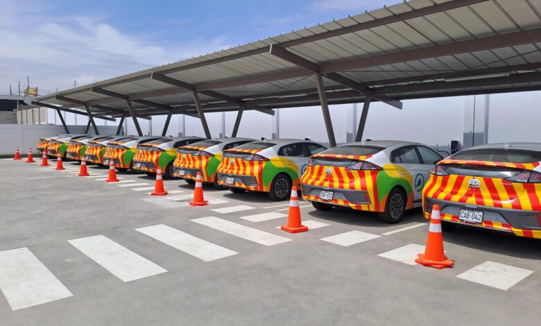 Arval Perú entregó flota vehicular 100% eléctrica a Aunor