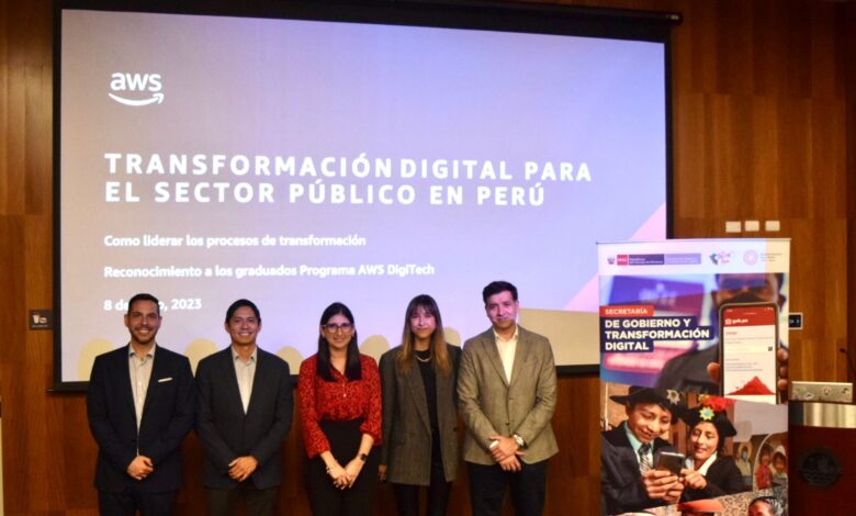 Capacitan a 490 servidores públicos para impulsar la transformación digital del país