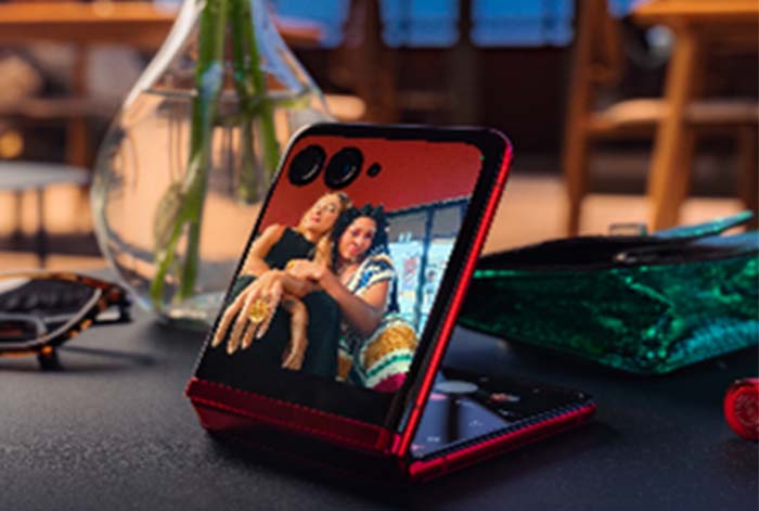 Reimagina las posibilidades con la nueva familia motorola razr