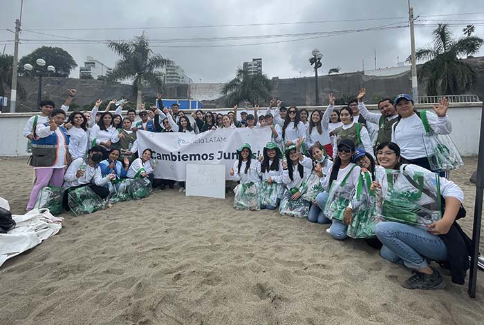 Sprite continúa promoviendo el cuidado del medioambiente mediante la limpieza de playas