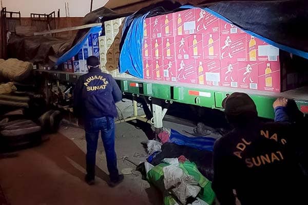 El 87% de peruanos vincula al contrabando con la corrupción