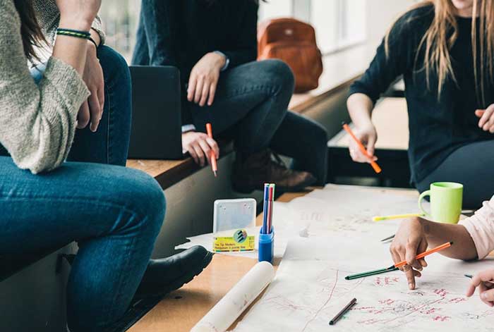 NetvalU busca cerrar la brecha socioeconómica entre los profesionales de economía, finanzas y negocios en el Perú