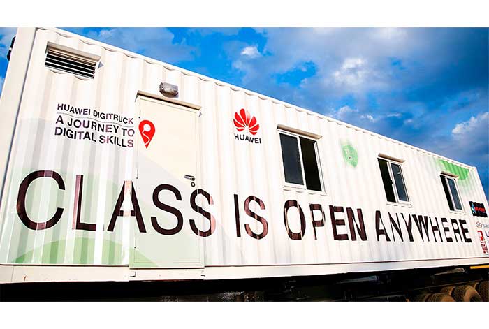 Minedu y Huawei implementan un Aula Móvil que desarrollará competencias digitales de estudiantes