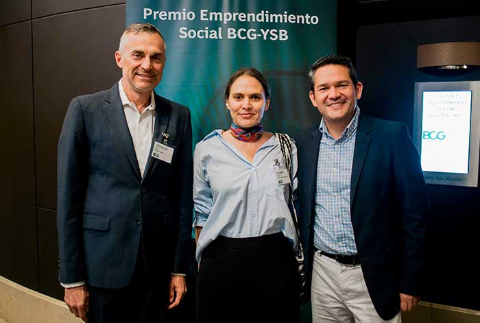 pachamama resultó ganadora del premio emprendimiento social bcg-ysb
