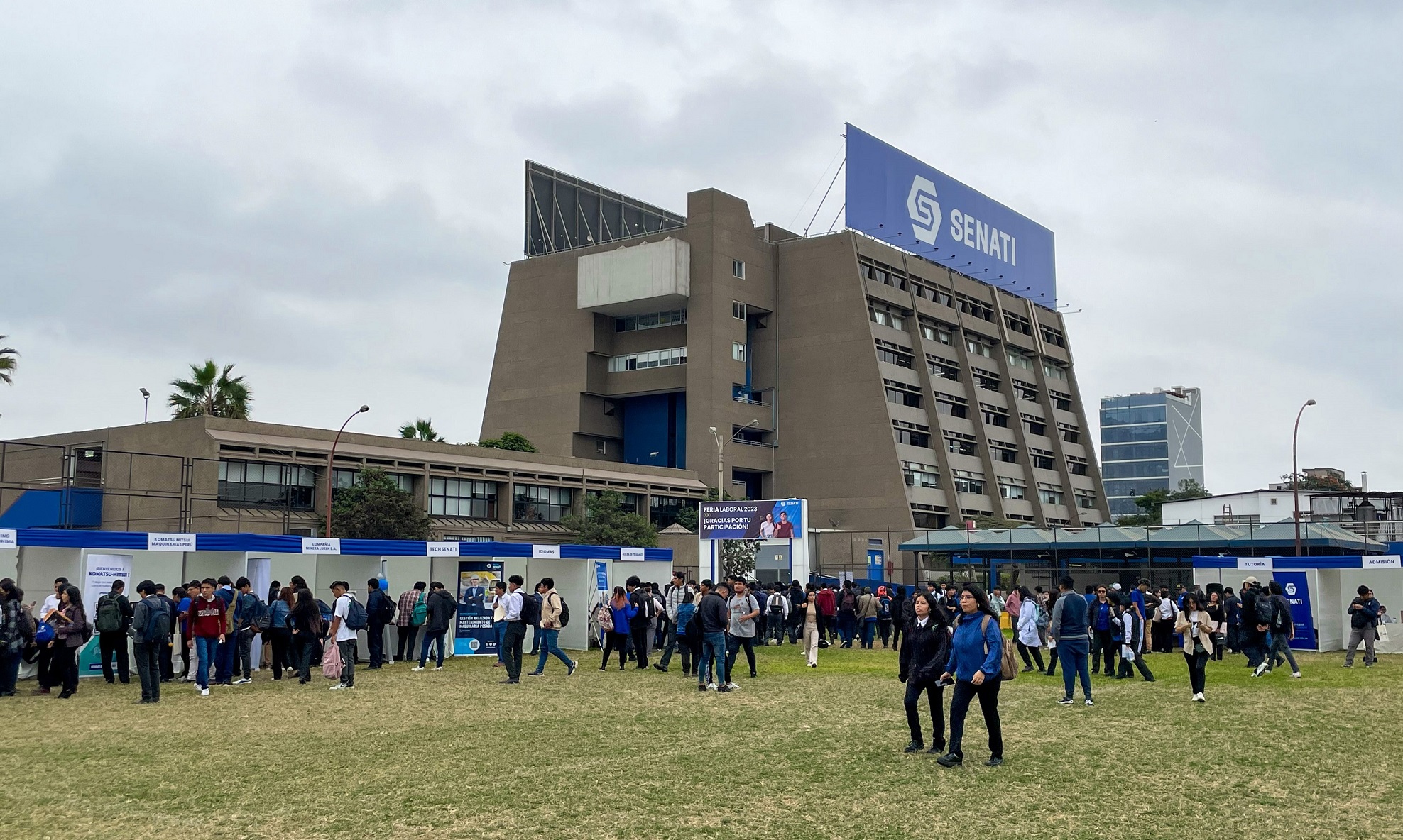 Más de 40 empresas reconocidas en la industria participaron en la Feria ...