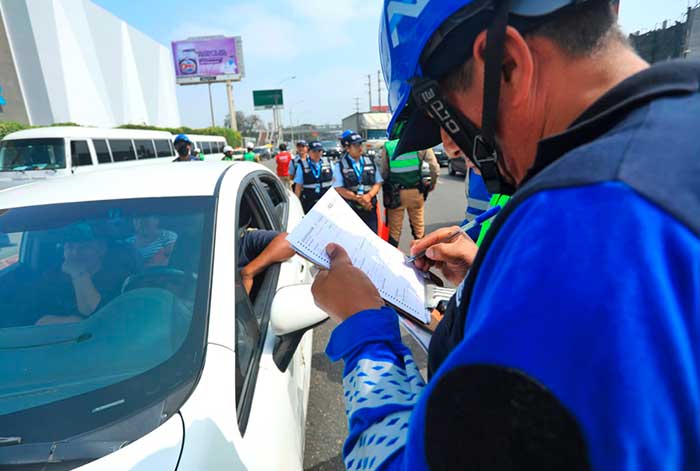 Multarán con s/ 19 900 a propietarios de vehículos informales que provoquen accidentes de tránsito en Lima y Callao
