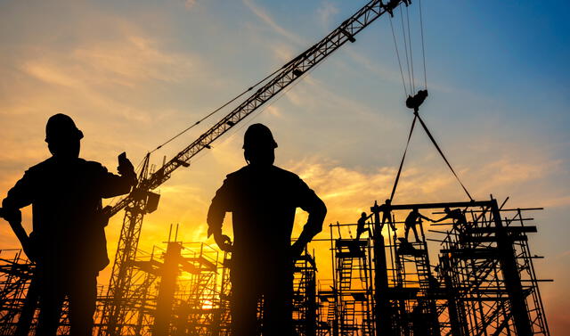 Inversión pública se contrajo 15.6% en julio, marcando su mayor caída en 17 meses