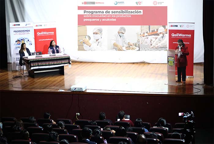 Qali Warma y Sanipes sensibilizan a Comités de Alimentación Escolar sobre el proceso de elaboración de conservas de pescado y buenas prácticas de manipulación