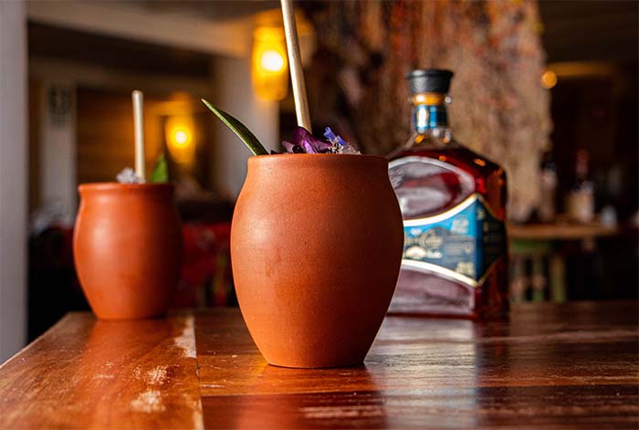 Día Internacional del Ron: Celebra con un Bar Hopping de cócteles sostenibles