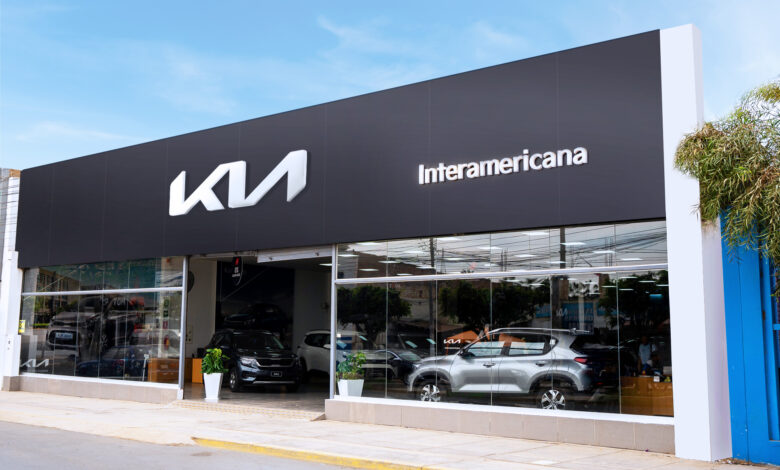 Kia continúa la ruta de su transformación y presenta sus renovadas tiendas en el norte del país