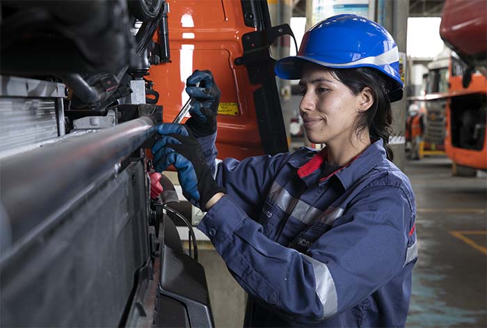 Scania lanza Programa Técnic@s del futuro para atraer al mejor talento en mecánica automotriz