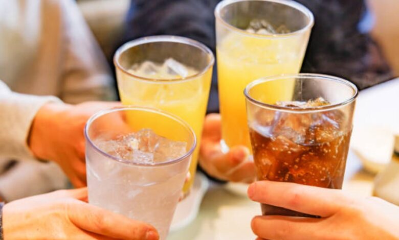 La Generación Z Transforma la Industria de Bebidas en América Latina y España