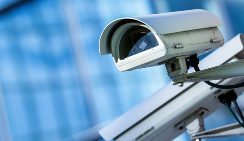 Cuatro aspectos a tener en cuenta antes de comprar una cámara de seguridad para tu hogar o negocio