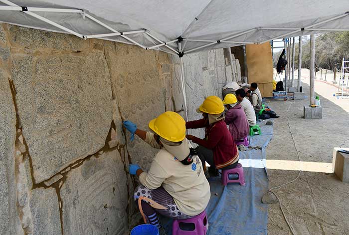 Cerro Sechín: Mujeres lideran conservación de uno de los sitios ornamentados más antiguos de América
