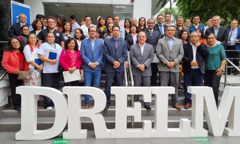 Asiste Perú y dirección regional de educación de Lima Metropolitana trabajan juntos.