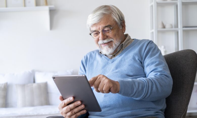 Herramientas para la navegación segura de los adultos mayores