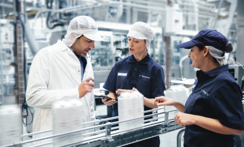 ¿Qué rol desempeñan las empresas en la reducción de la pérdida de alimentos durante los procesos de producción?