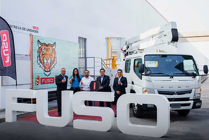 FUSO y Pesco Perú consolidan alianza estratégica para reforzar su flota de camiones con el versátil Canter Doble Cabina