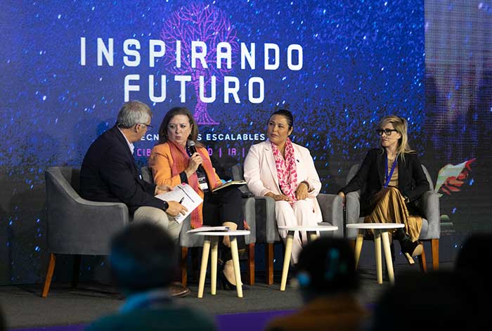 La mentoría como “fórmula” para acortar la brecha de mujeres en el campo tecnológico