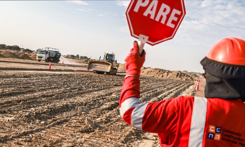 Ejecutivo inspecciona trabajos de rehabilitación en la pista de aterrizaje del aeropuerto de Piura