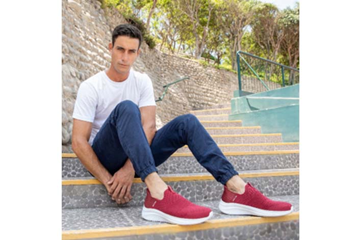 Skechers Slip-Ins Manos Libres: el par más práctico y cómodo para toda la familia