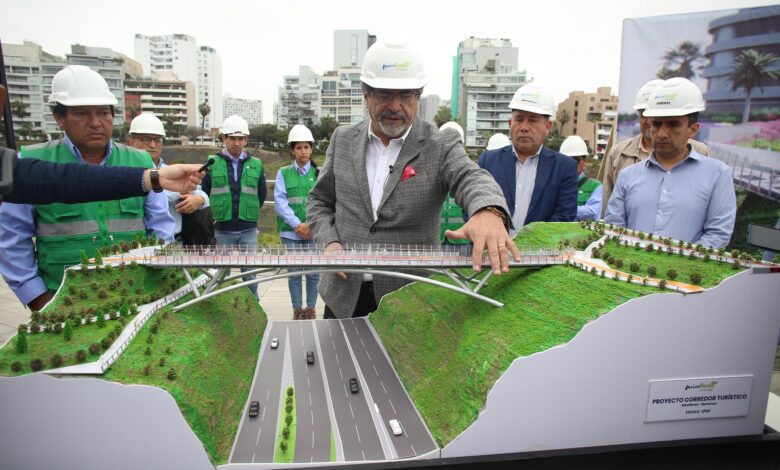 Alcalde Carlos Canales colocó primera piedra de obra del corredor turístico que unirá a Miraflores y Barranco
