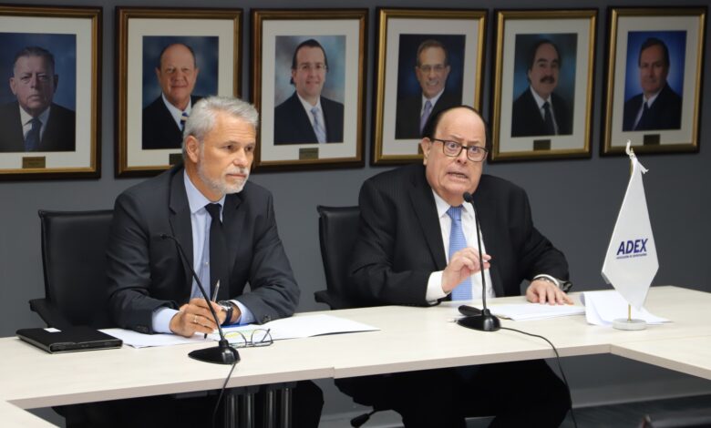 Julio Velarde emitió mensaje de tranquilidad a exportadores