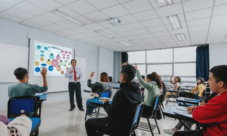 La Universidad César Vallejo apuesta por un plan de renovación tecnológica junto al Programa de Renta de Proyectores Epson