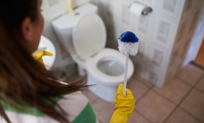 Promoviendo la salud y el bienestar: La importancia de baños dignos para una higiene adecuada