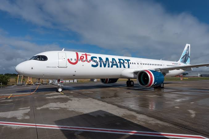 JetSMART alcanza los 2 millones de pasajeros en Perú y certifica el sexto avión para su flota