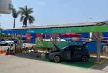 BCP impulsa el transporte sostenible con un estacionamiento de carga solar para vehículos eléctricos