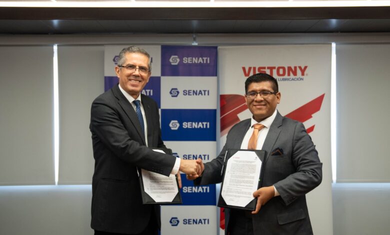 VISTONY firma importante convenio con SENATI para contribuir con la educación de sus estudiantes en tecnología de lubricación