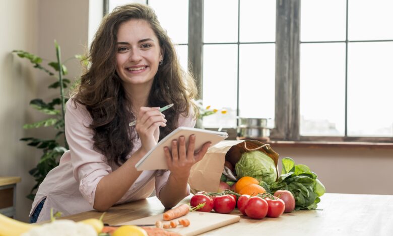 Cómo ajustar tus recetas para hacer comidas más saludables