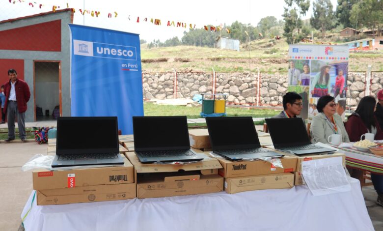 Lenovo y UNESCO impulsan la educación digital en zonas rurales del Cusco con la donación de laptops