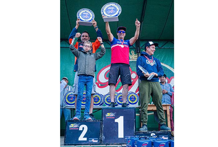 Renzo Cecchi campeón nacional de Motocross 2023