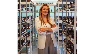 El arte de regalar aromas: Guía navideña para elegir el perfume ideal para otra persona