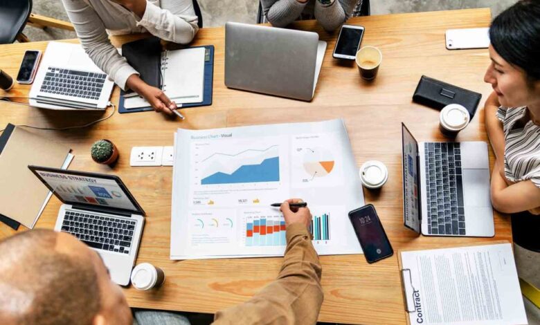 ¿Cuáles son los beneficios de formar profesionales con una visión de triple impacto?